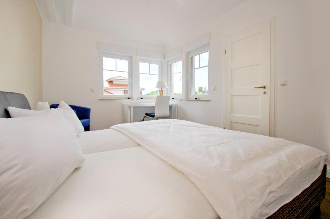 Hafennahe Penthousewohnung Mit Meerblick - Hafenresidenz Lauterbach Fewo 2-7 Exterior photo